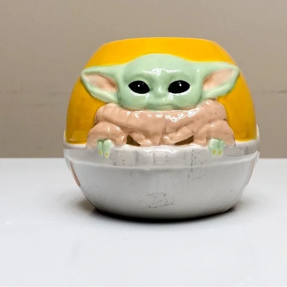Star Wars: The Mandalorian 16 oz 3D Ceramic Coffee Mug, The Child (Baby Yoda) - Picture 1 of 6